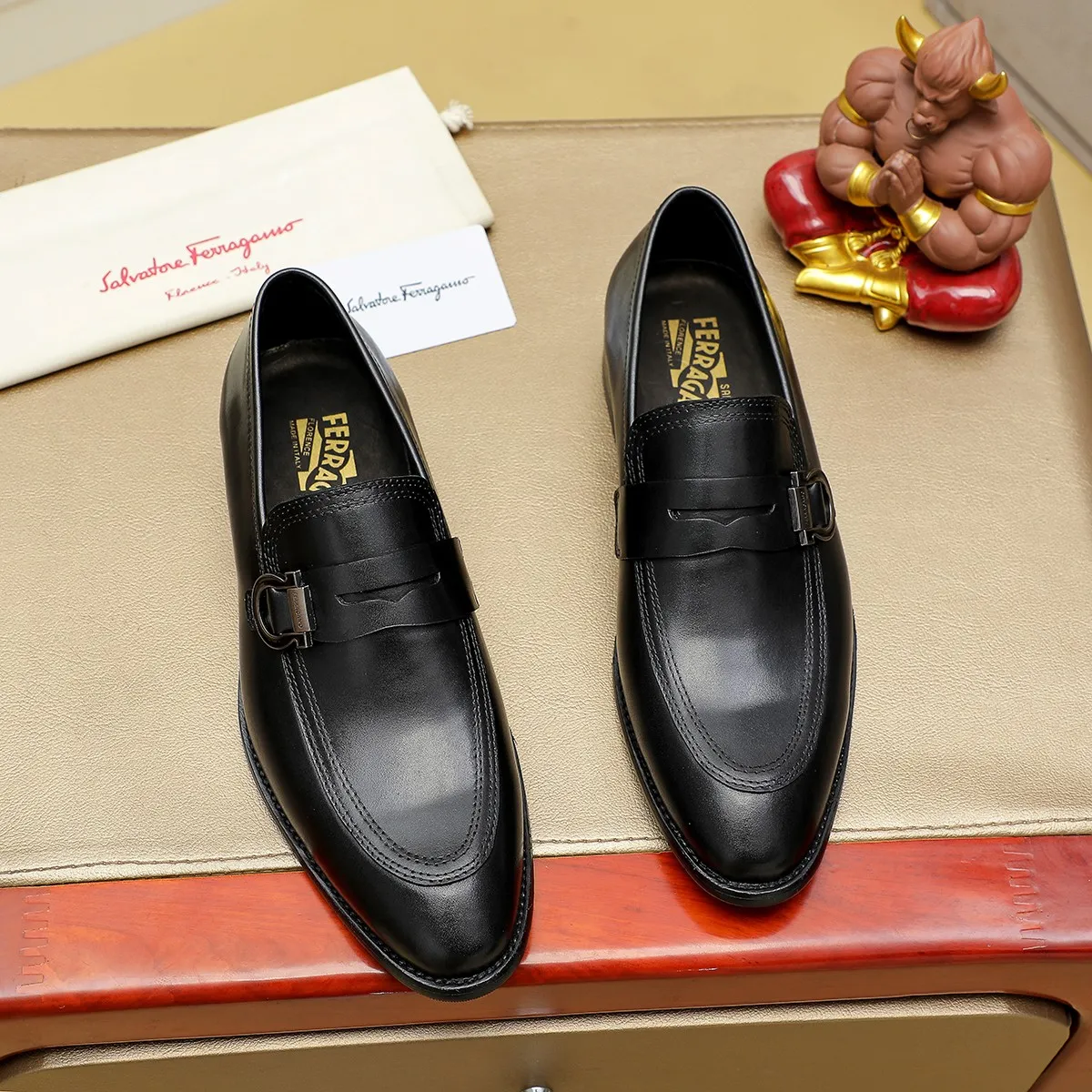 Men's shoes 💰460 Ferragamo [Ferragamo] top imported suit men's shoes 💯Original copy of the official website, product materials: selected imported embossed calfskin + luxury hardware buckle accessories ~ imported water-dyed cow 🐂 leather lining. Strong three-dimensional visual effect, original combination outsole, multiple colors available😘 Size: 39-44 (38.45.46. Customized)